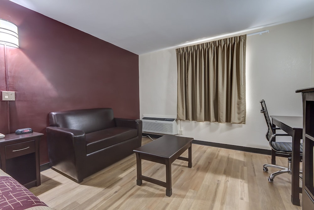 Red Roof Inn Van Horn - photo 21
