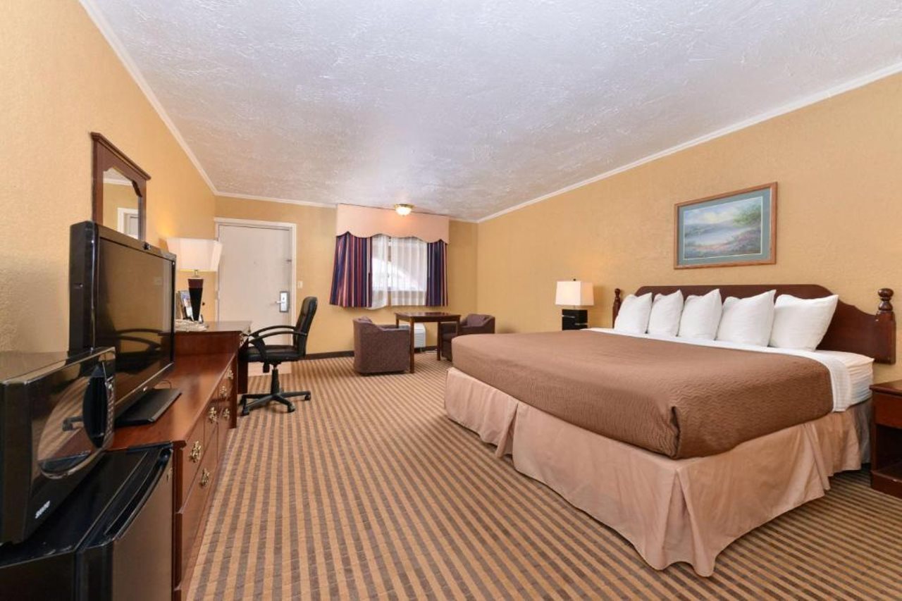 Executive Plus Inn & Suites — hotel in Elk City