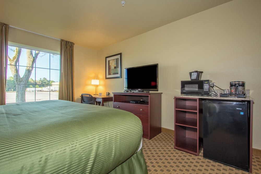 Cobblestone Inn & Suites Corry - photo 10