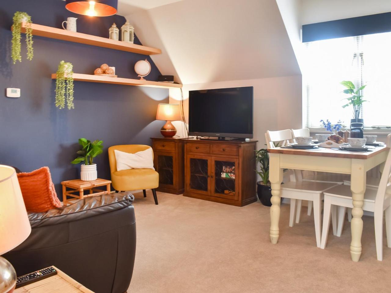 Bluebell Lodge — 4-Star Luxury Hotel in Cambourne, United Kingdom