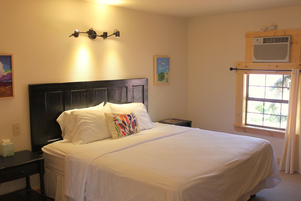 The Hotel Limpia - photo 50