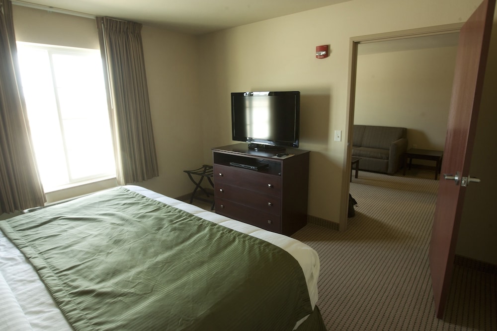 Cobblestone Inn & Suites Brillion - photo 14