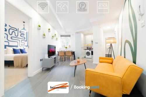 Two Bedroom Apartment By Buonomo Stays Short Lets & Serviced Accommodation in Islington — 4-Star Luxury Hotel in London, United Kingdom