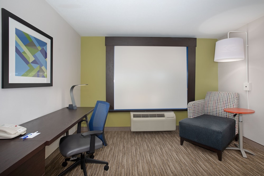 Holiday Inn Express Hotel & Suites Longmont by IHG - photo 4