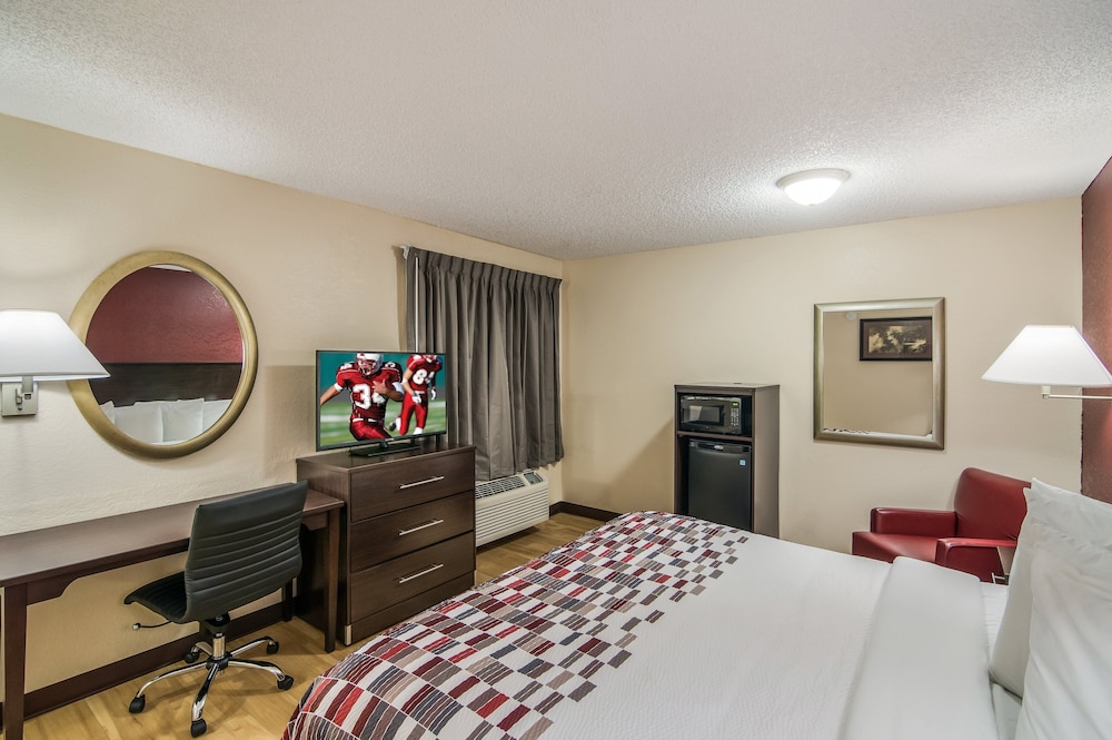Red Roof Inn & Suites Pensacola East Milton - photo 13