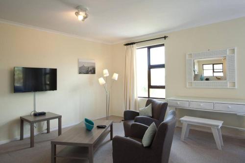 Luxury Studio sleeps up to 3 adults Sunset Beach