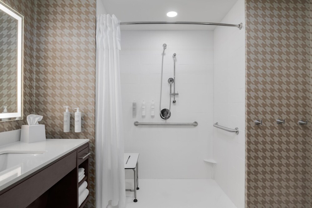 Home2 Suites by Hilton Forrest City - photo 10