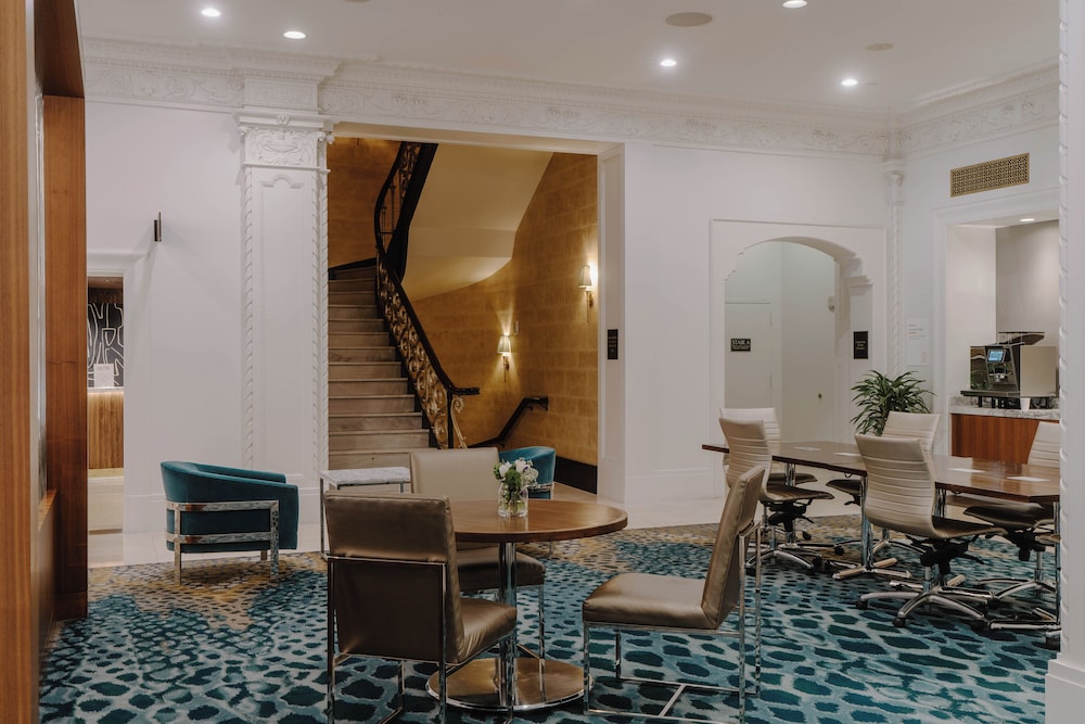Club Quarters Hotel Downtown Houston - photo 7
