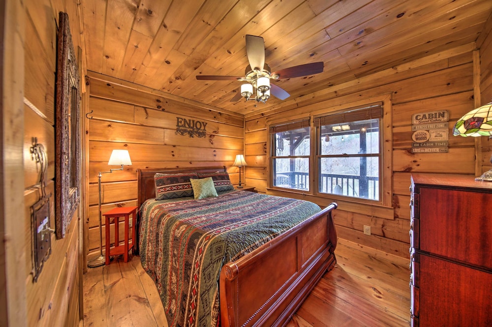 Ellijay Escape on Briar Creek w Hot Tub & Views in Ellijay, United States