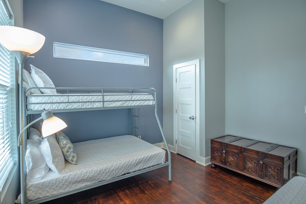 Prosperity Place Remodeled 3br 2ba Near Downtown - photo 8