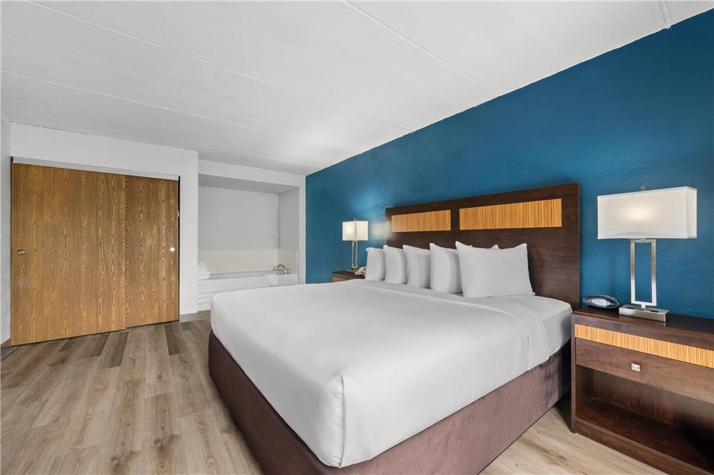 Comfort Suites Near Casinos Norwich Uncasville CT - photo 19