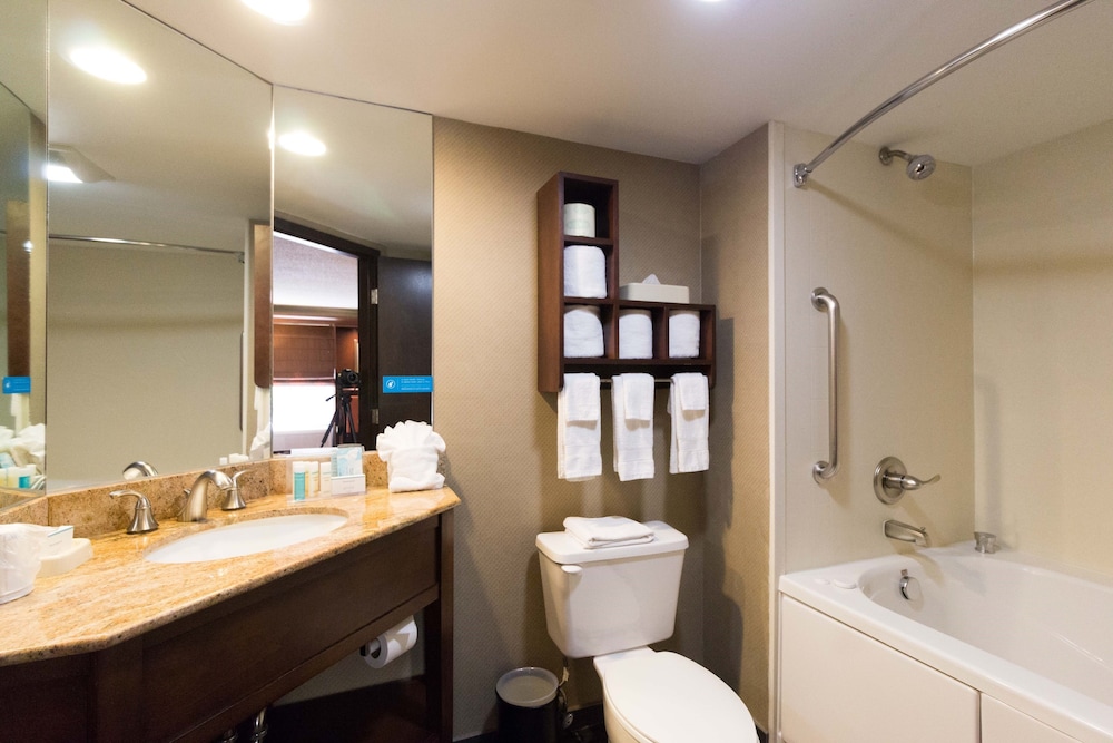 Hampton Inn Columbus South - photo 52