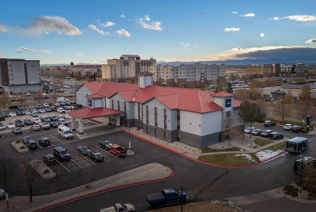 AmericInn by Wyndham Denver Airport - photo 3
