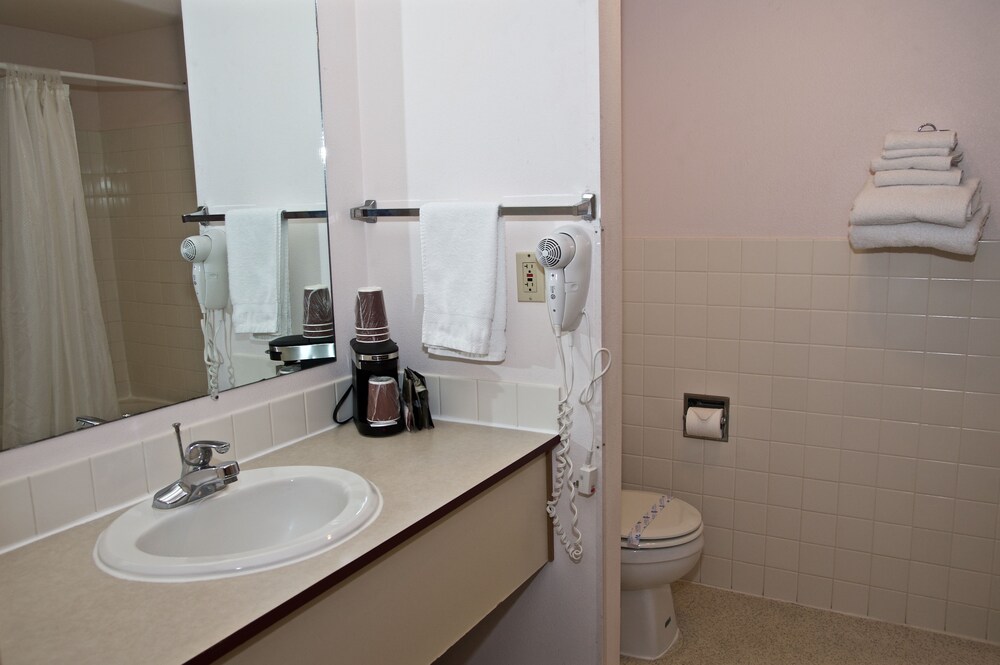The Varsity Inn North - photo 18