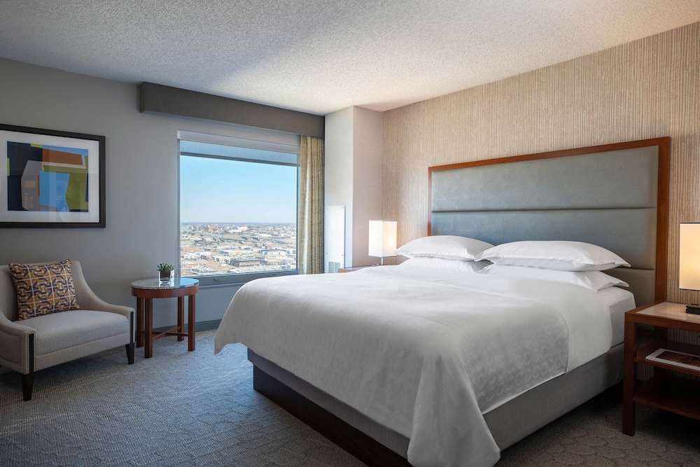 Sheraton Kansas City Hotel at Crown Center - photo 7