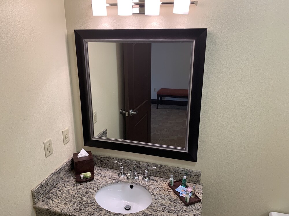 Blue Lake Casino & Hotel - photo 23