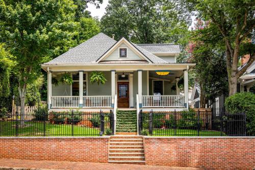 City Splendor in Historic Grant Park in Atlanta, United States