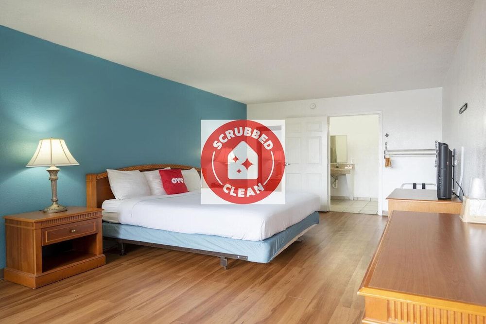 OYO Hotel Bossier City LA Red River - photo 3