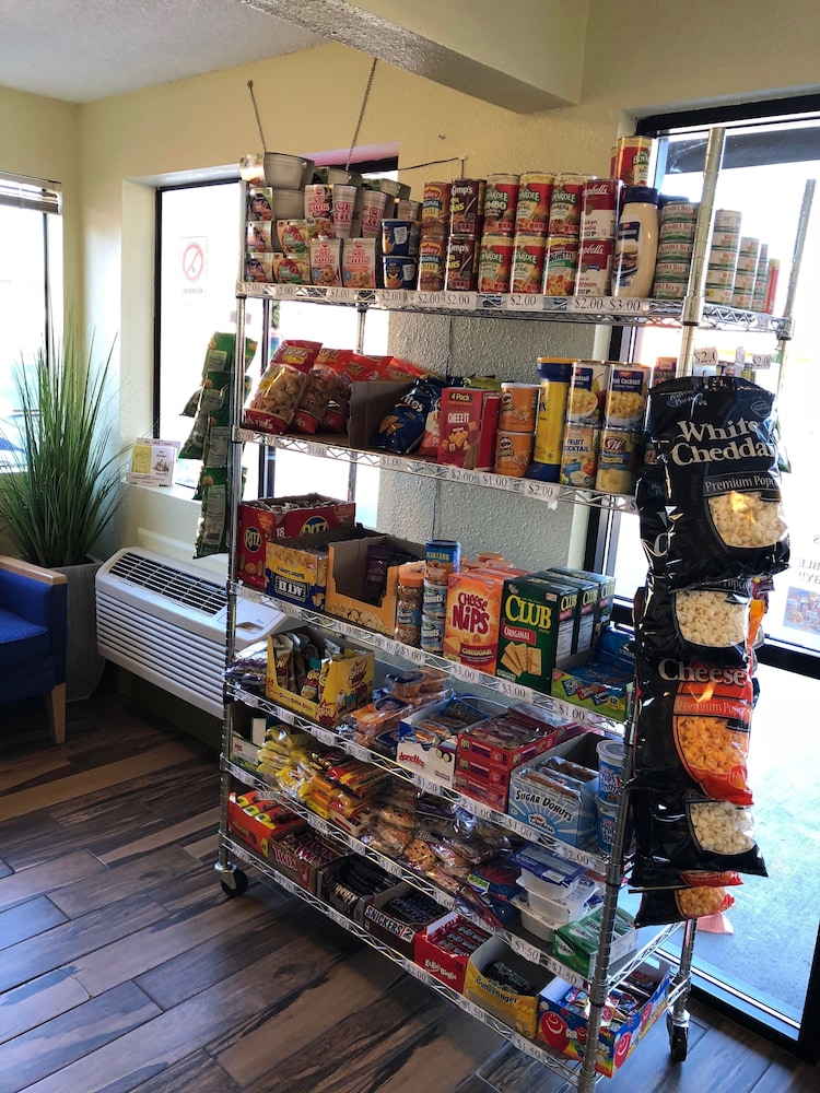 Sumner Motor Inn - carbon neutral hotel in Sumner