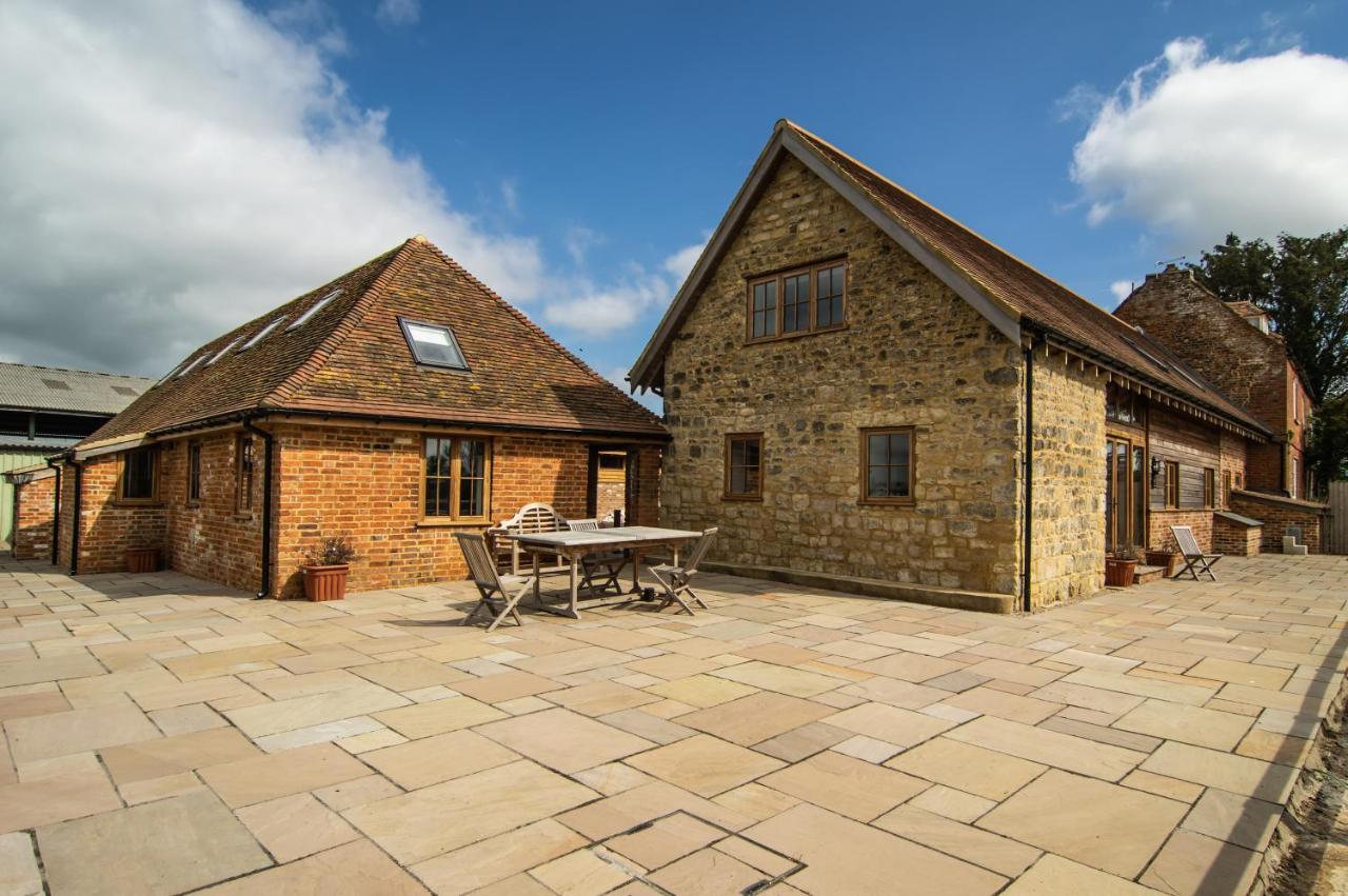 Parkfields Barns Self Catering Accommodation — hotel in Buckingham