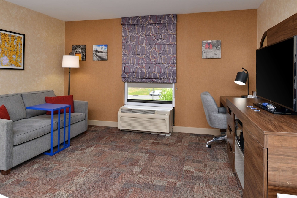 Hampton Inn Wytheville - photo 24