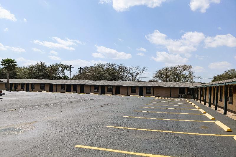 Economy Inn Kingsville - photo 7