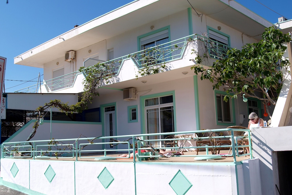 Marianthi Studios - carbon neutral hotel in Rodos