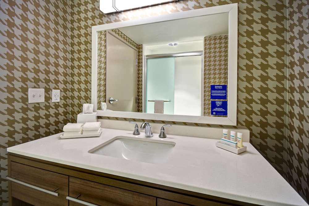 Home2 Suites by Hilton Wichita Downtown Delano - photo 28