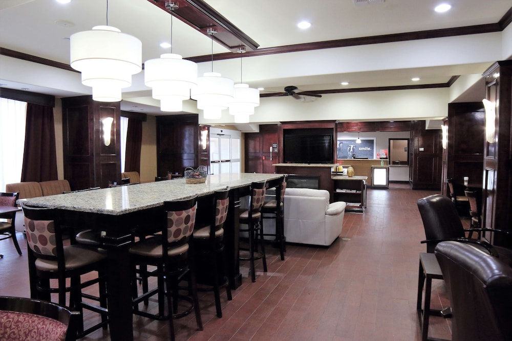 Hampton Inn Seguin - photo 2