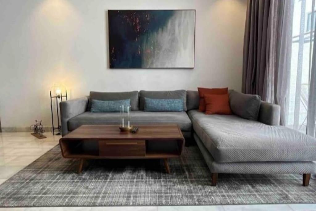 Luxueux Studio B Living Proche Cfc Et du Centre de Casablanca