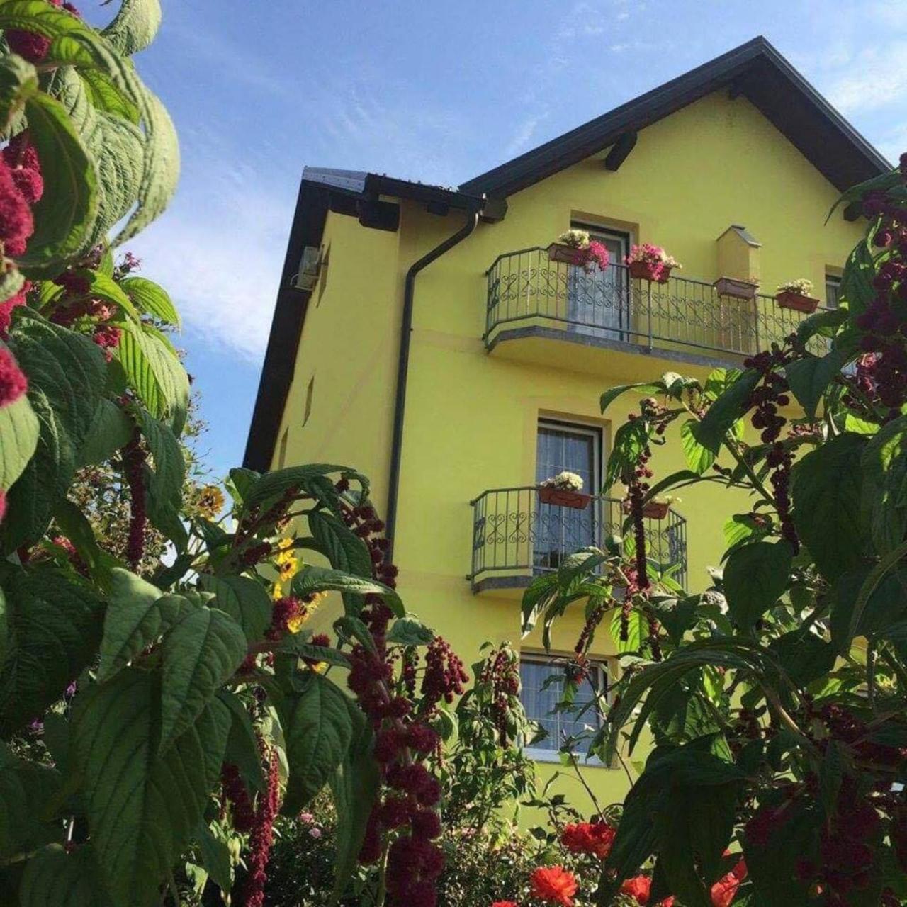 Bed and Breakfast Albatros — 4-Star Luxury Hotel in Perusic, Croatia