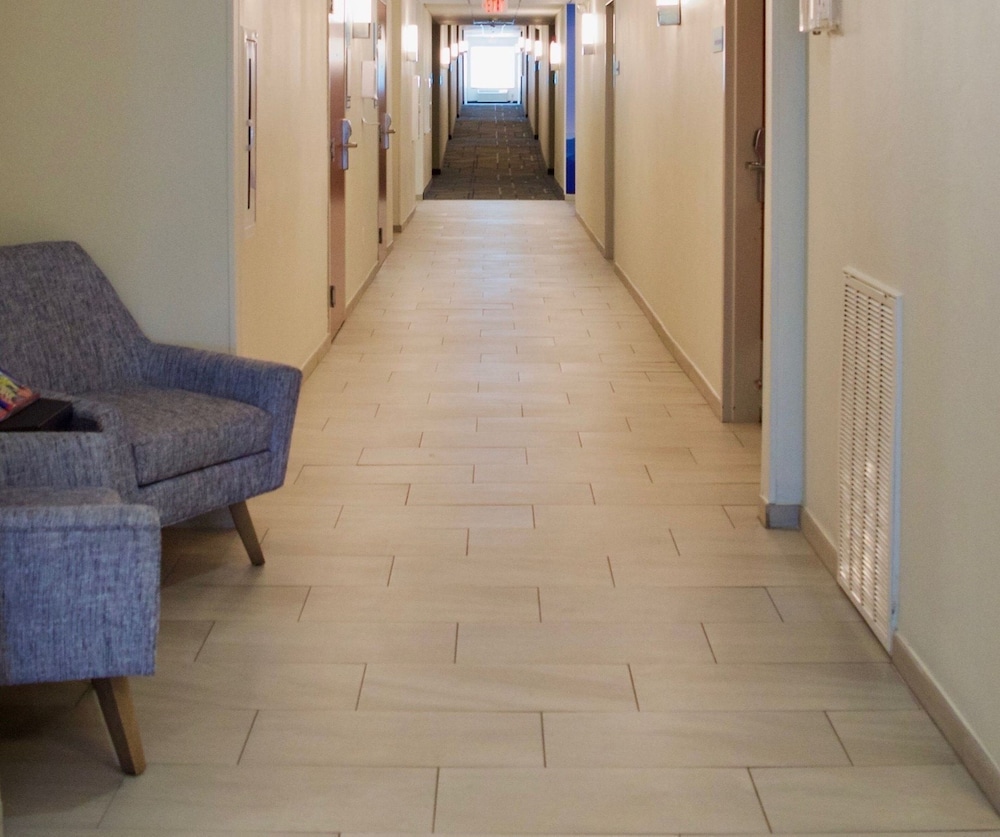 Holiday Inn Express & Suites College Station by IHG - photo 66