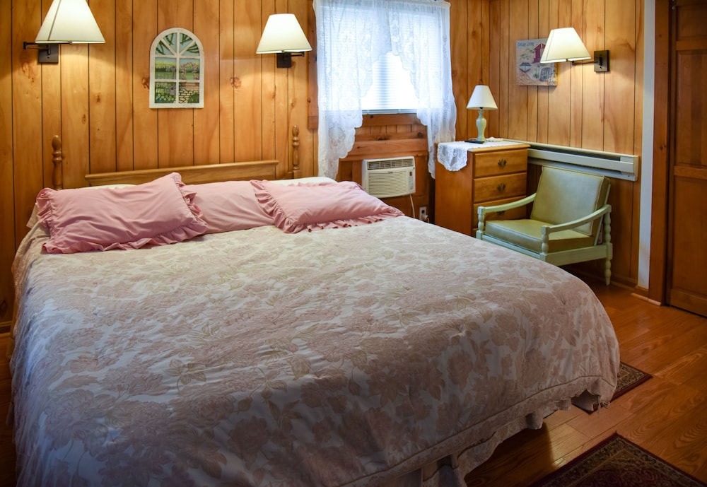 Shorelands Guest Resort and Cottages - photo 11