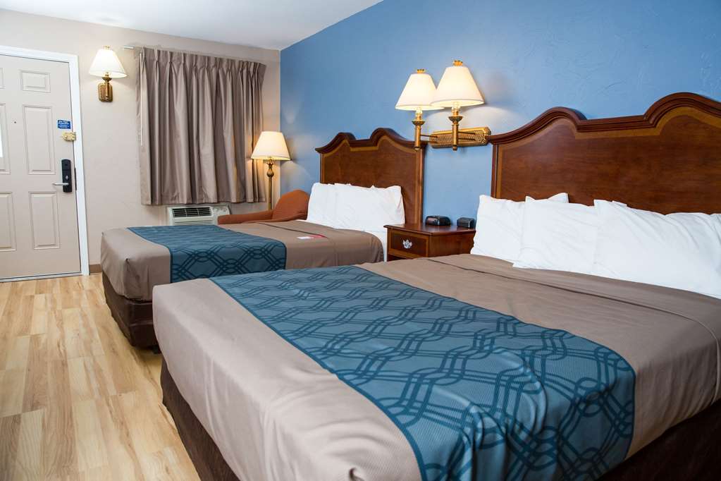 Econo Lodge Sturbridge Route 20 - photo 20