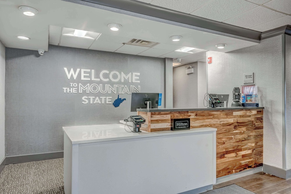Hampton Inn Morgantown - photo 7