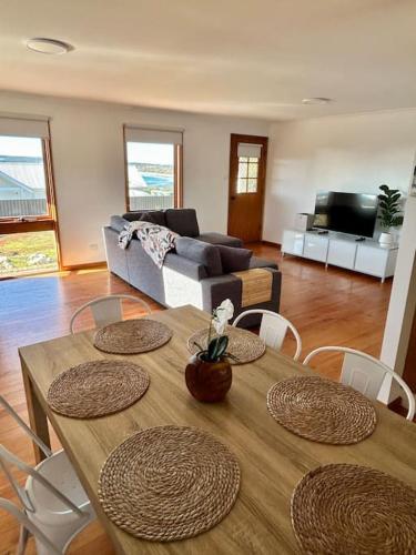 Two Buoys Beach Shack - last minute hotel in Unknown City