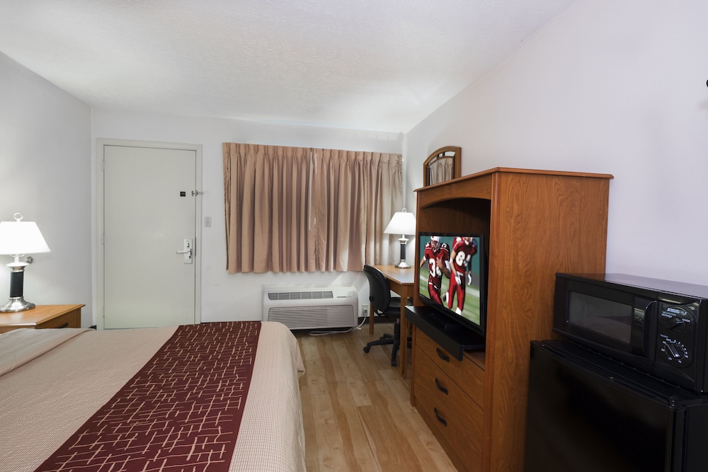 Red Roof Inn Columbus Northeast Westerville - photo 10
