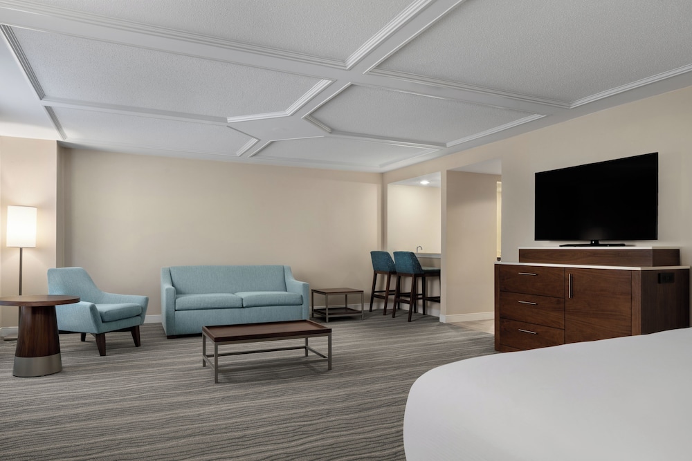 Doubletree by Hilton Hotel Norfolk Airport - photo 12