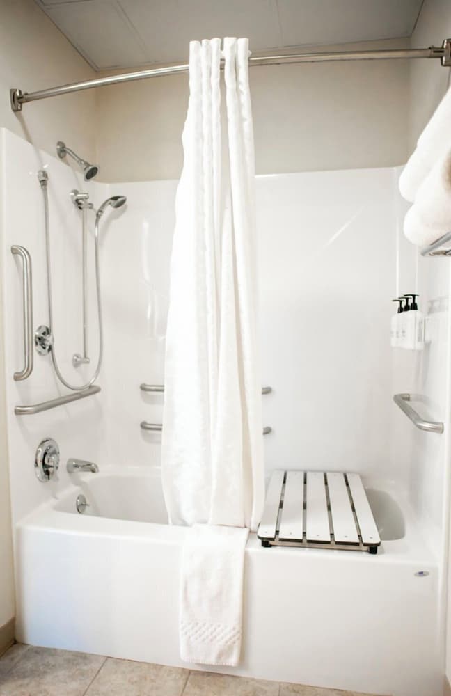 Cobblestone Inn & Suites Clarinda - photo 43
