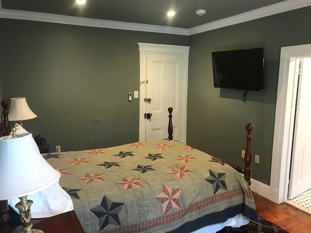 Stottsville Inn - photo 7