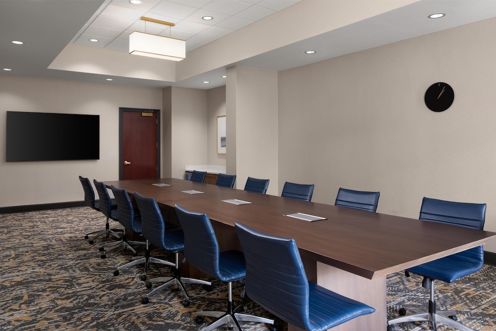 Embassy Suites Lincoln - photo 48