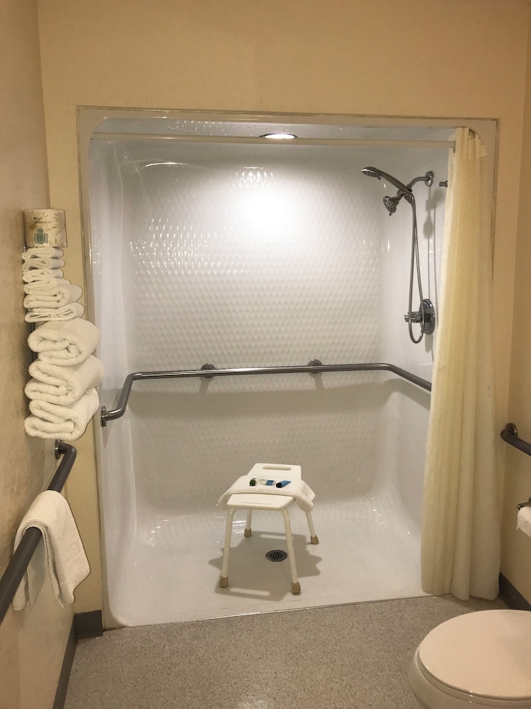Chadron Inn & Suites - photo 14