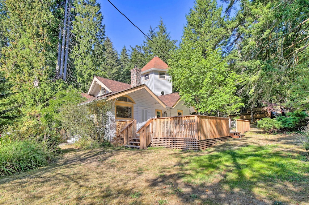 Cozy Black Bear Retreat By Mount Rainier — Ashford