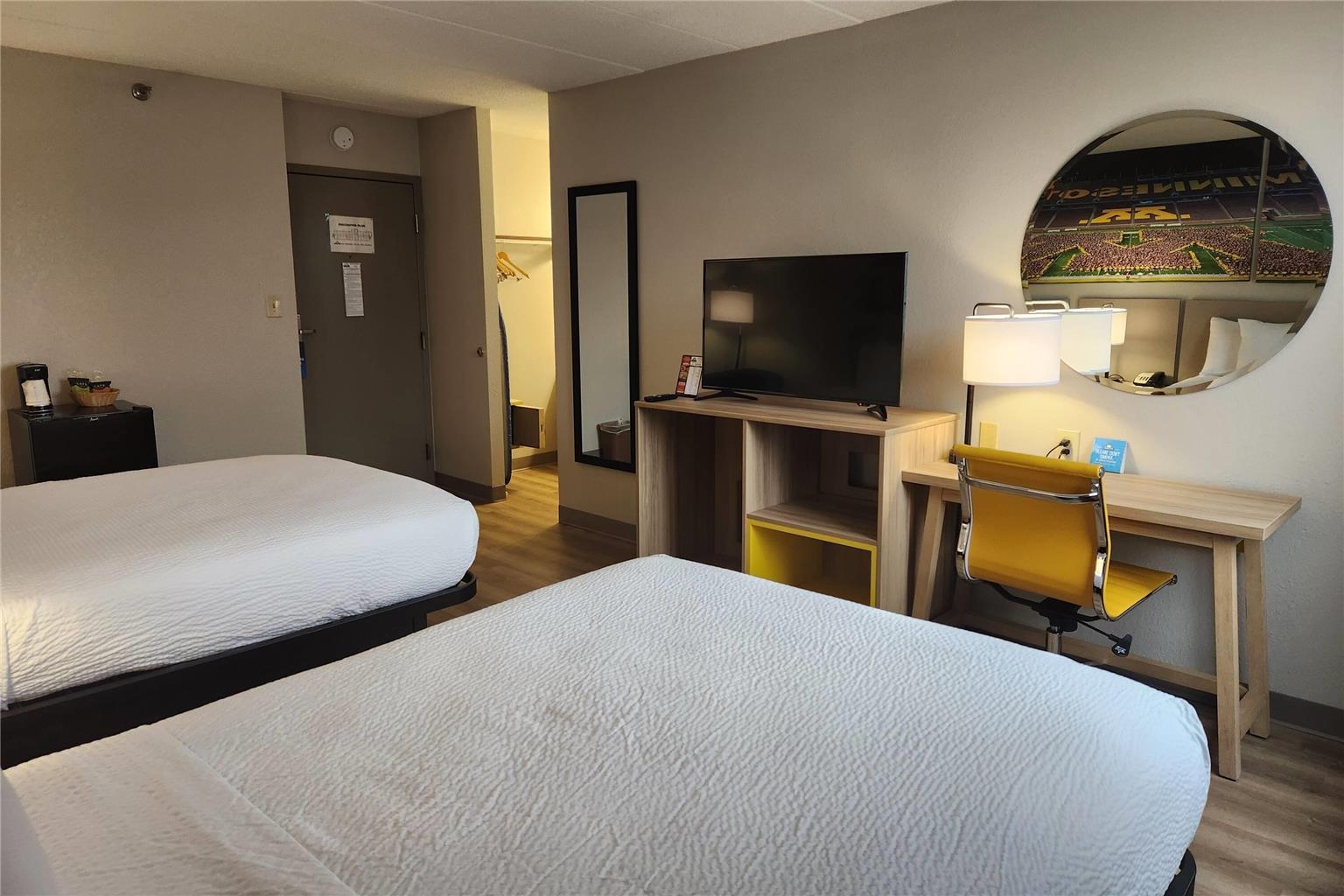 Days Hotel by Wyndham University Ave SE - photo 26