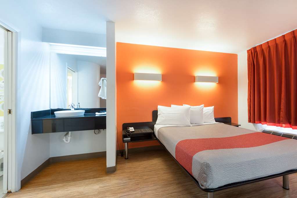 Motel 6 Dallas TX Northeast - photo 15
