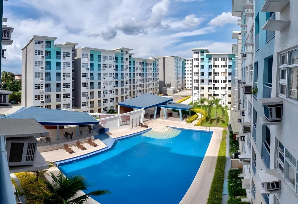 Urban Charm Condotel At Seawind W Pool Wifi — Davao