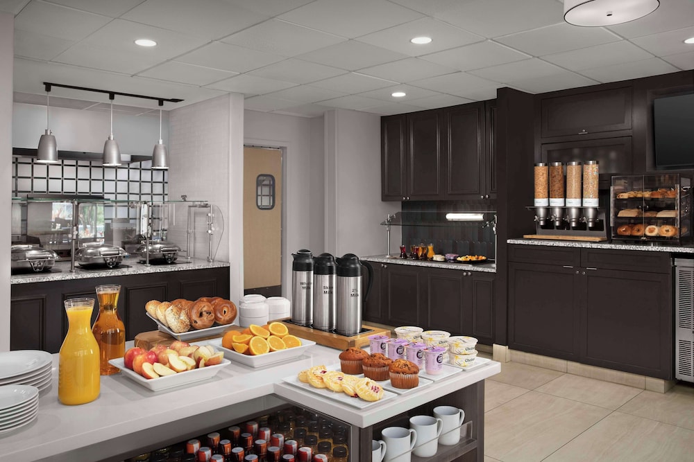 Hilton Garden Inn Gainesville - photo 25