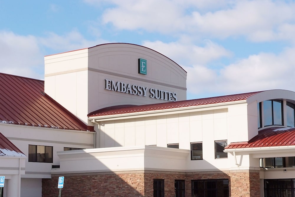 Embassy Suites by Hilton Detroit Metro Airport - photo 52