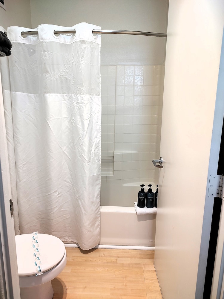 Pacific Plaza Hotel - photo 162