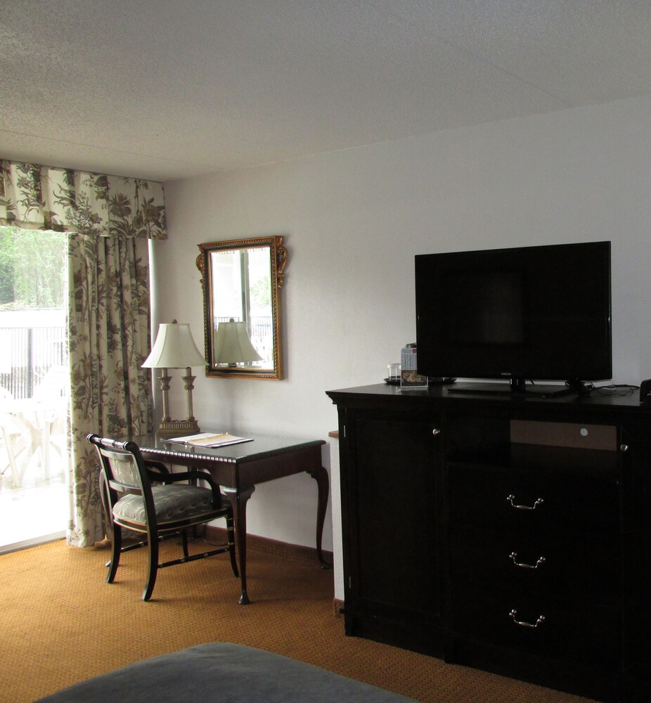 Charleston Grand Hotel - photo 6